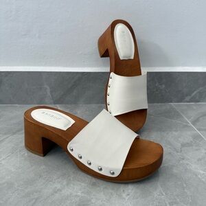 NWOT Women’s Bamboo Wood Platform Clogs Studded Open Toe Chunky Heel Sandals 8.5